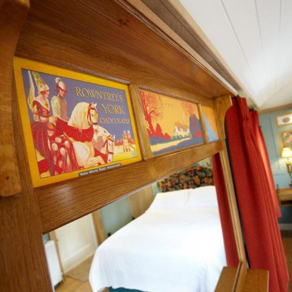Hornington Manor Luxury Shepherd Huts Йорк Экстерьер фото