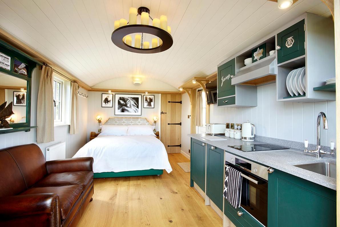 Hornington Manor Luxury Shepherd Huts Йорк Экстерьер фото