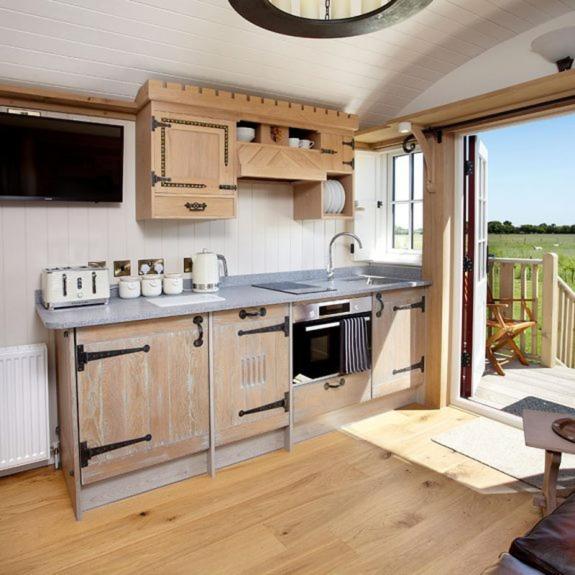 Hornington Manor Luxury Shepherd Huts Йорк Экстерьер фото