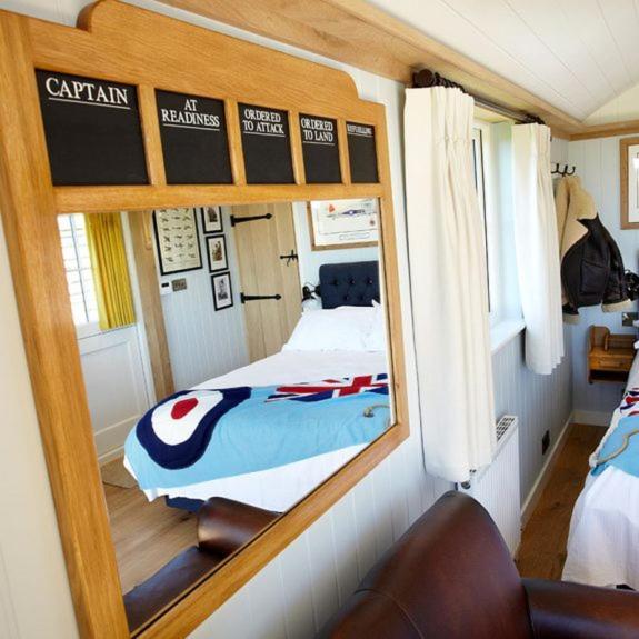 Hornington Manor Luxury Shepherd Huts Йорк Экстерьер фото