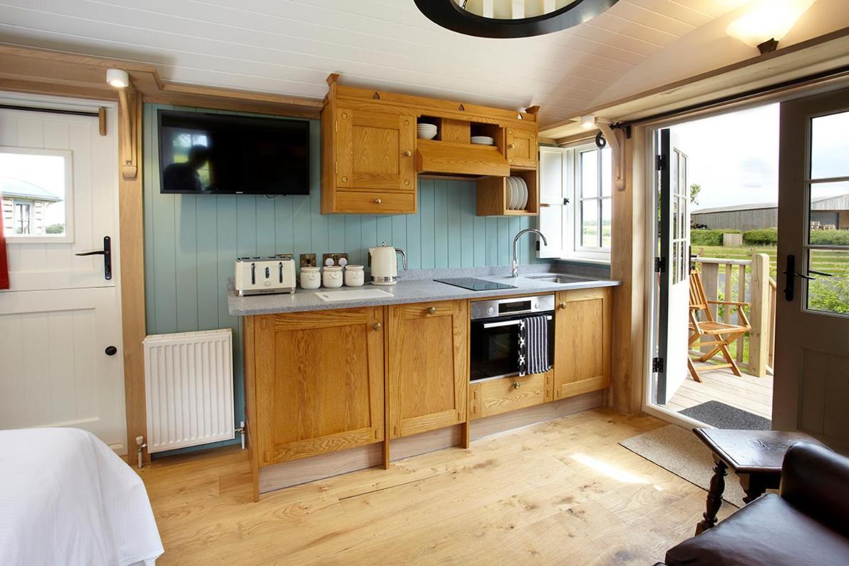 Hornington Manor Luxury Shepherd Huts Йорк Экстерьер фото