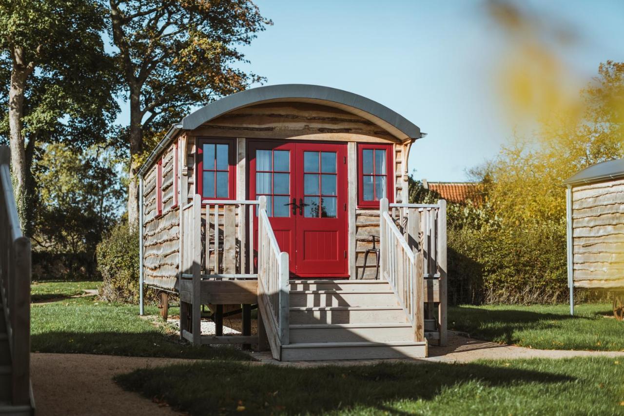 Hornington Manor Luxury Shepherd Huts Йорк Экстерьер фото