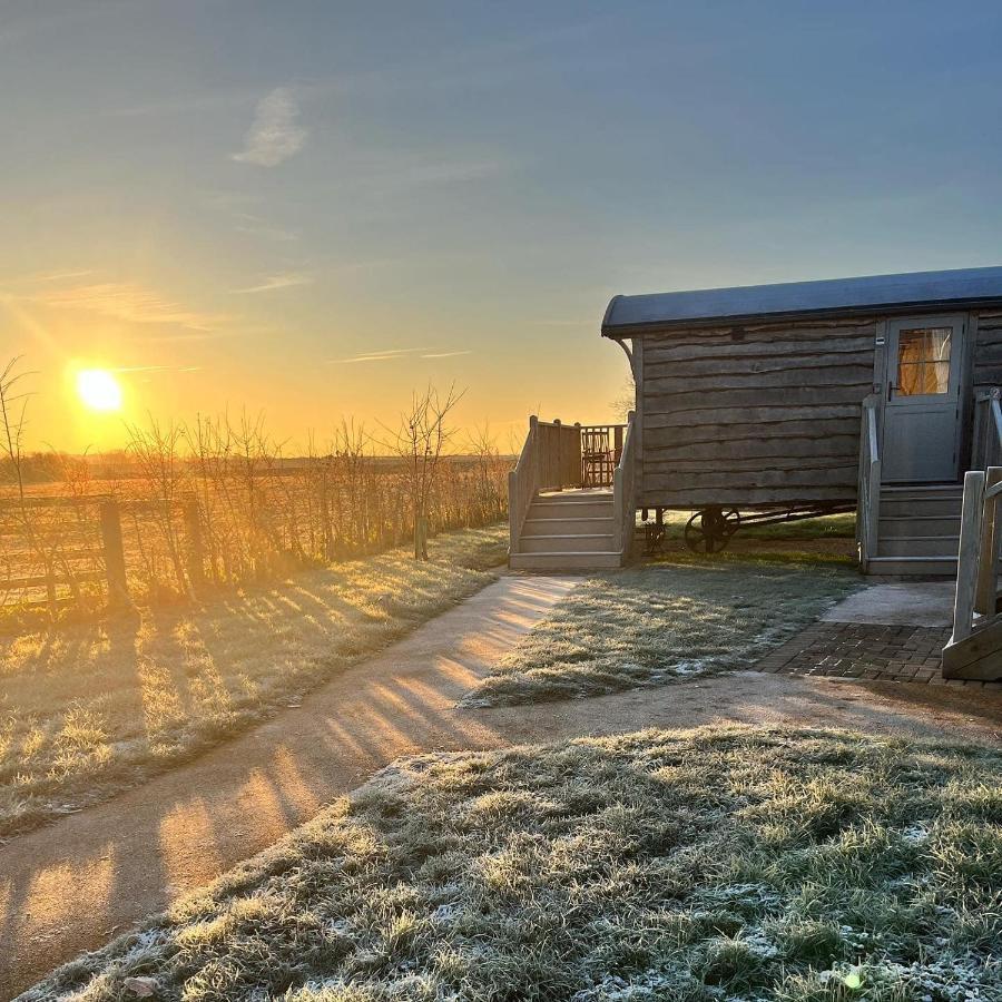 Hornington Manor Luxury Shepherd Huts Йорк Экстерьер фото